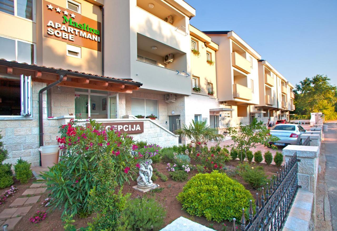 נייביצה Apartments Maslina II מראה חיצוני תמונה