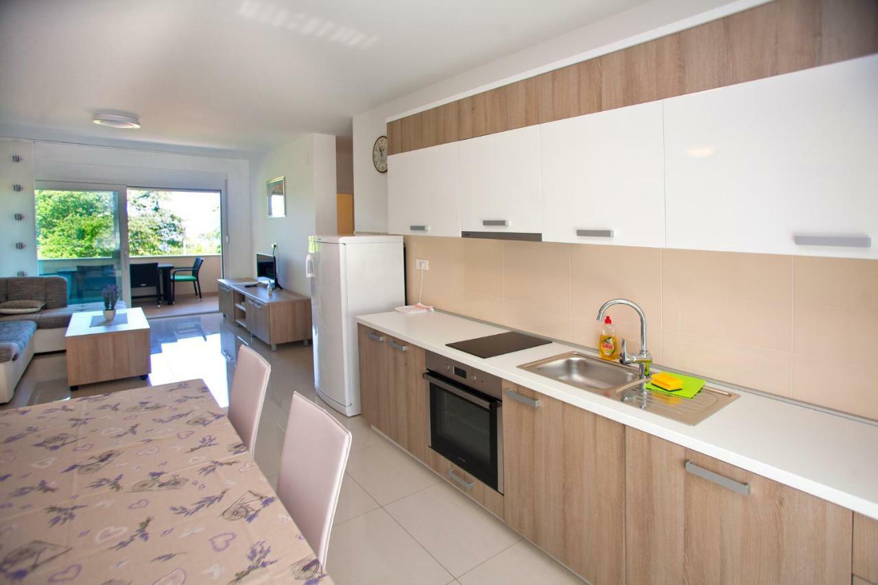 נייביצה Apartments Maslina II מראה חיצוני תמונה
