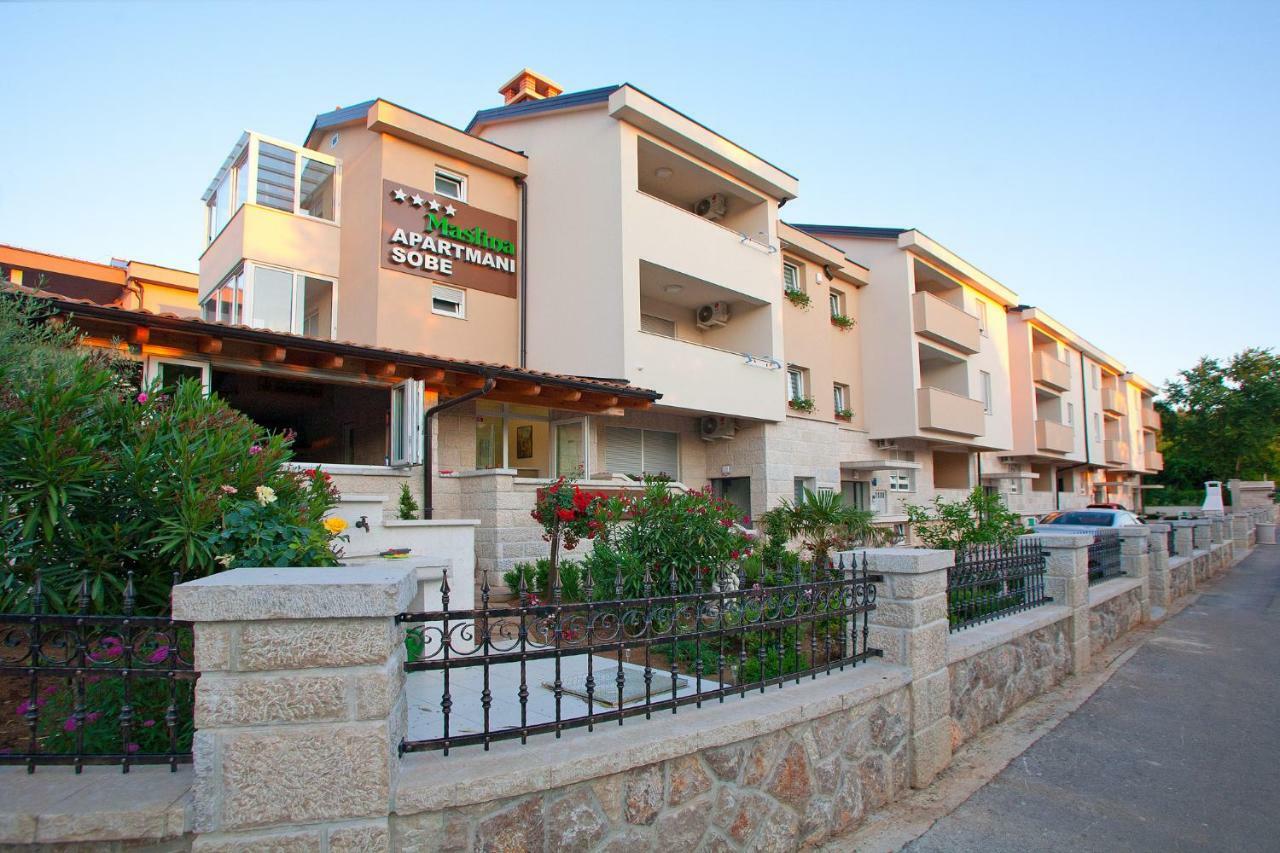 נייביצה Apartments Maslina II מראה חיצוני תמונה