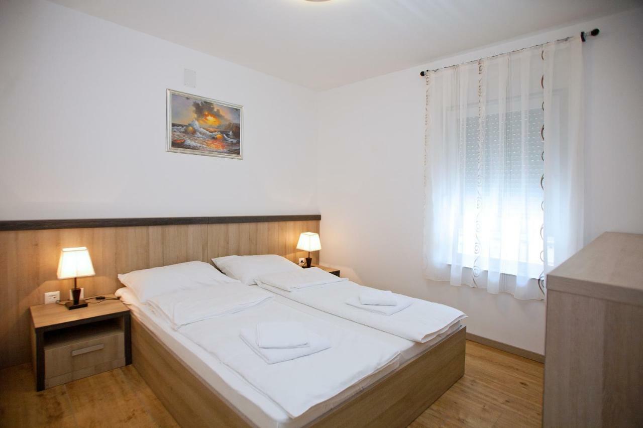 נייביצה Apartments Maslina II מראה חיצוני תמונה