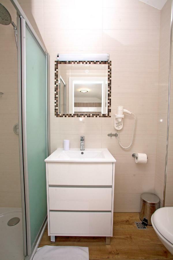 נייביצה Apartments Maslina II מראה חיצוני תמונה