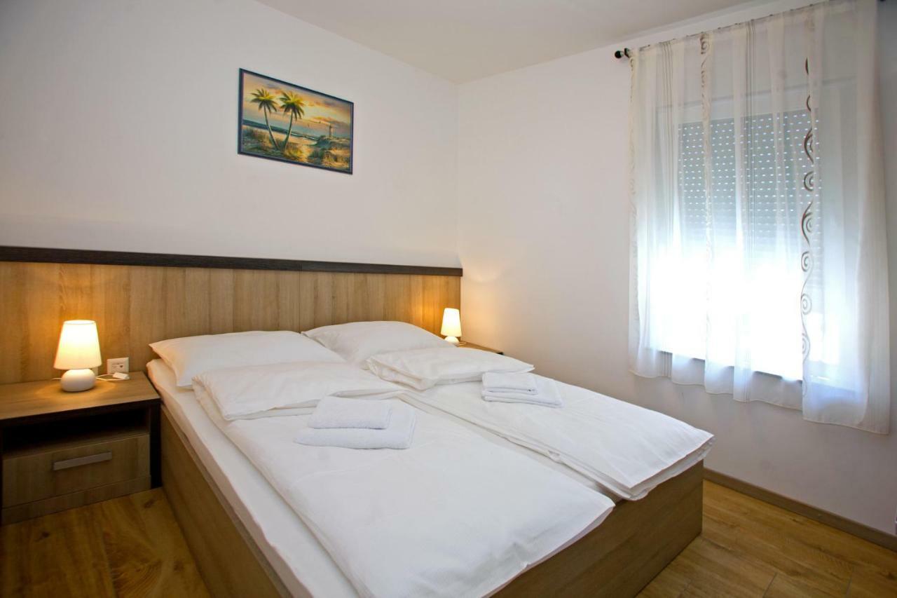נייביצה Apartments Maslina II מראה חיצוני תמונה